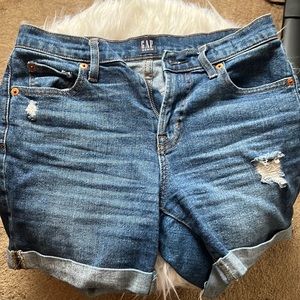 Gap Medium Destroy Shorts